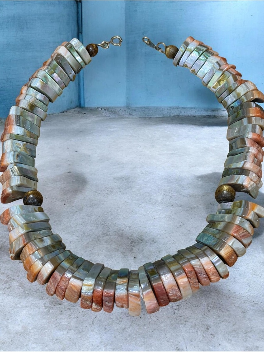 Vtg Southwest Spiny Oyster & Abalone Shell Tab Necklace 16” length 140 grams
